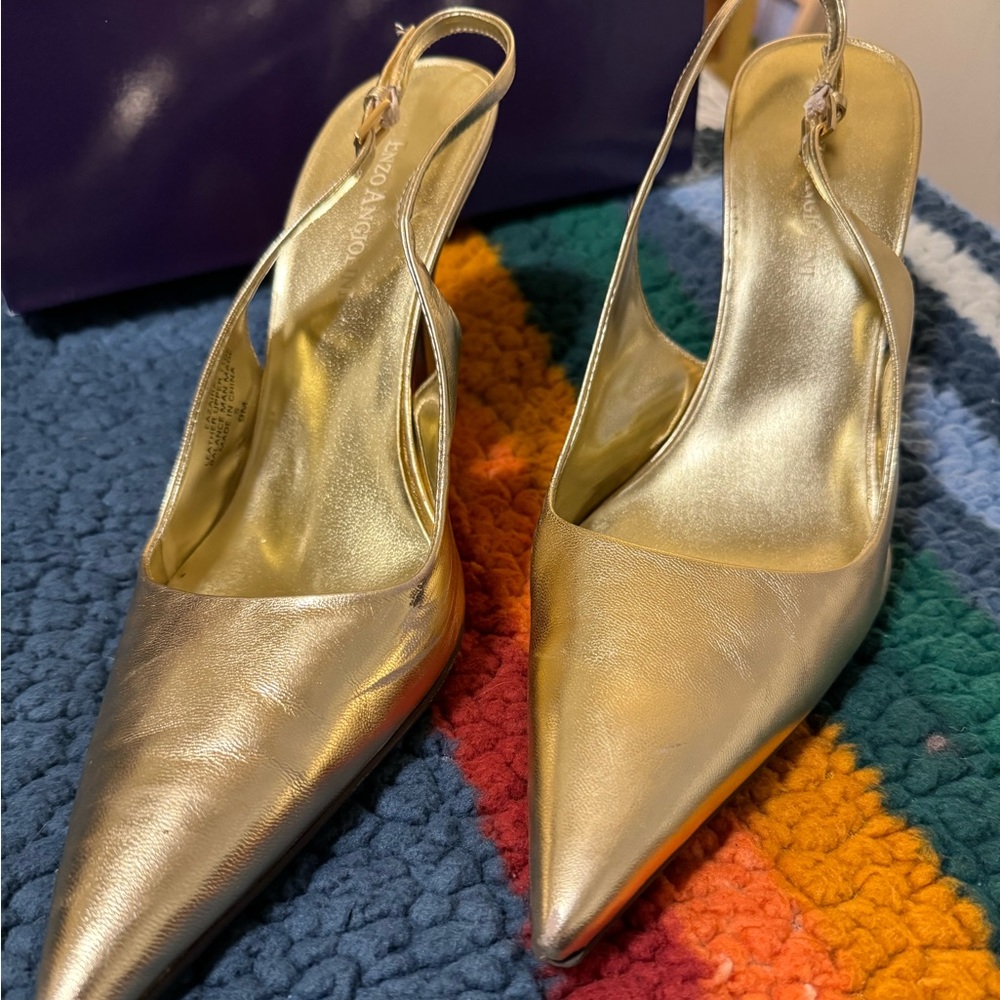 Enzo Angiolini Gold Pointed Pumps, size 9, good condition